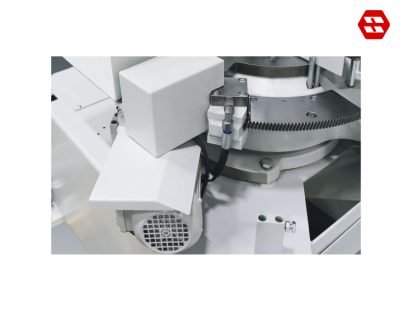 Automatic mitre angle adjustment 1