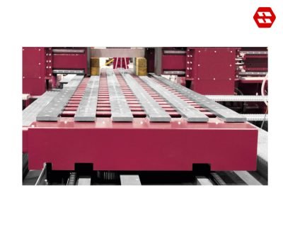 Solid material support table